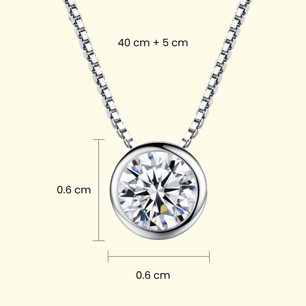 Photo of silver jewelry necklace with zircon and measurement